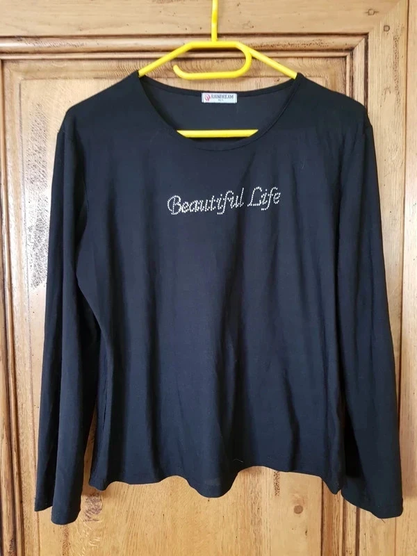 T shirt noir strass sur le poitrine noter beatifull life